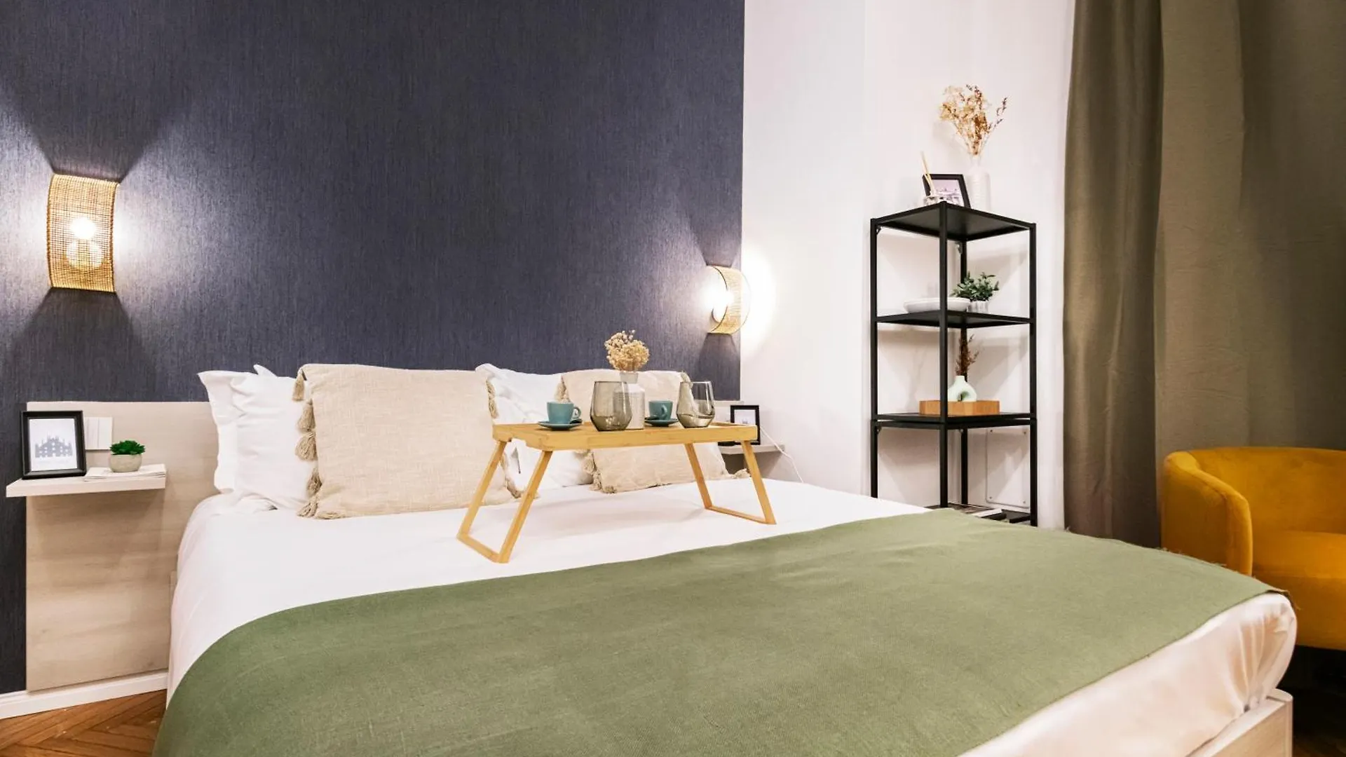 Easylife - Suite In Centrale Milan 0*,