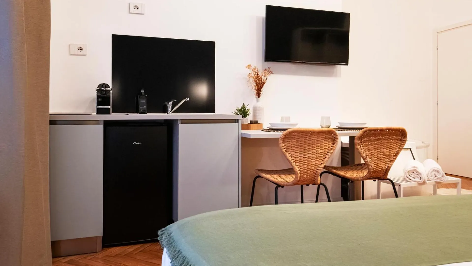 Hotel Easylife - Suite In Centrale Milan Italy