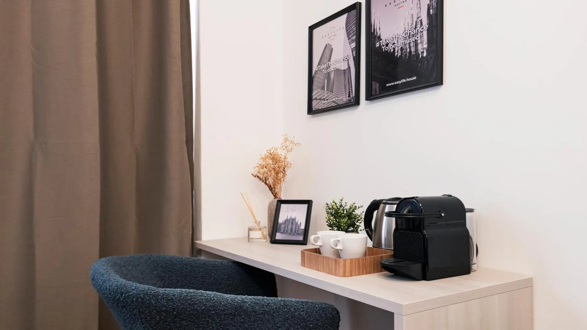 Hotel Easylife - Suite In Centrale Milan