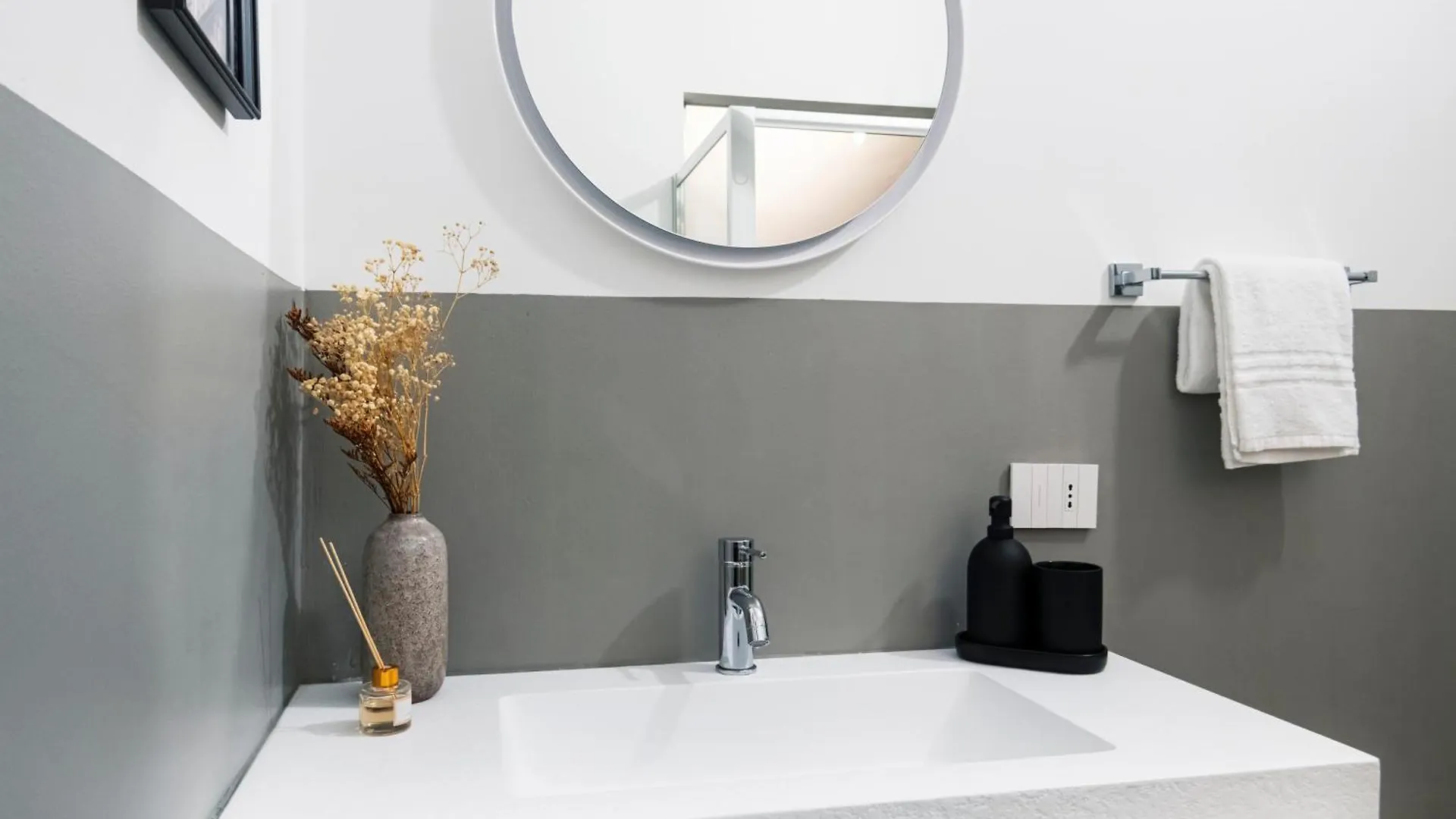 Hotel Easylife - Fl Suite In Centrale Milan