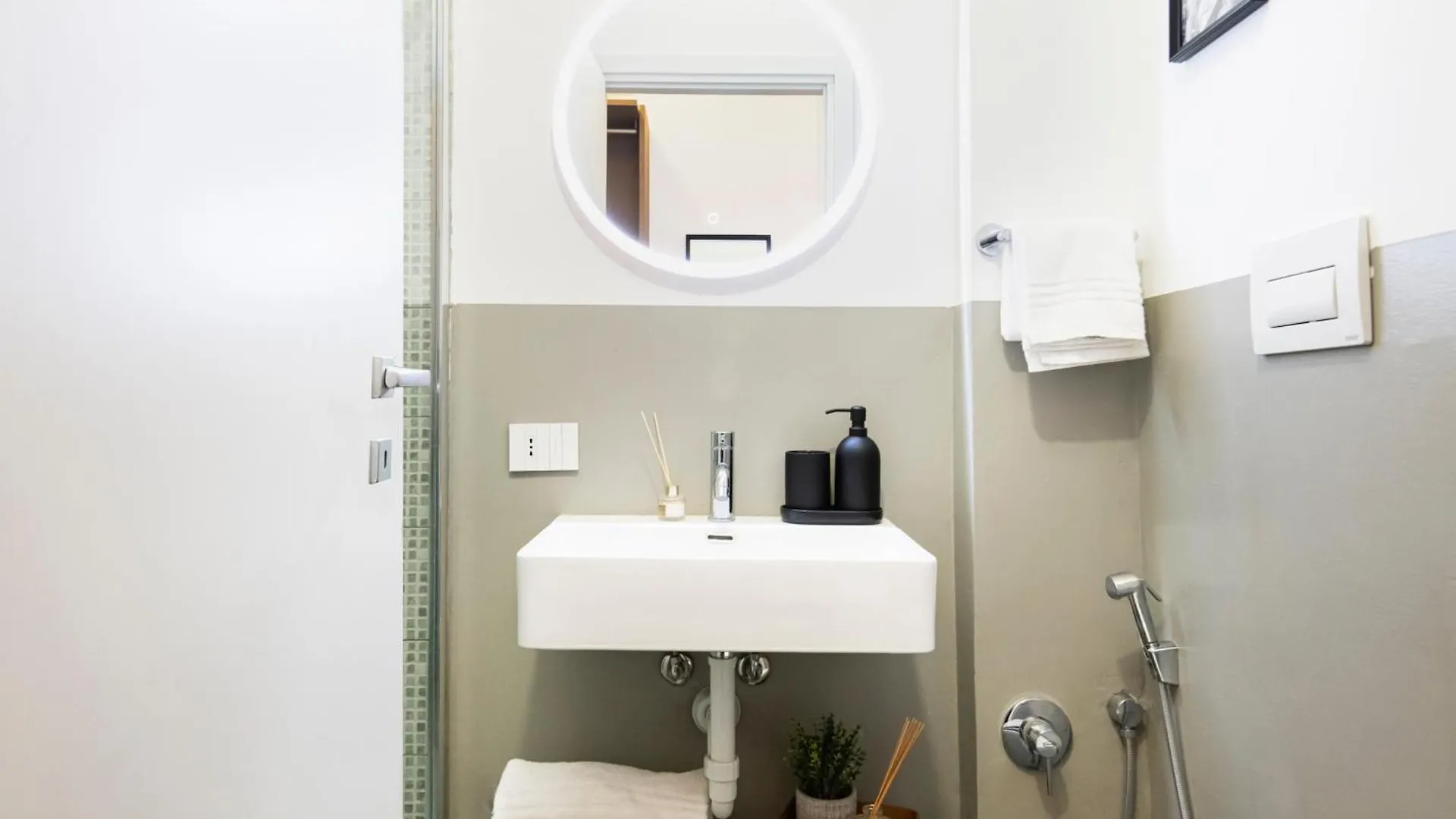 Easylife - Fl Suite In Centrale Milan Hotel