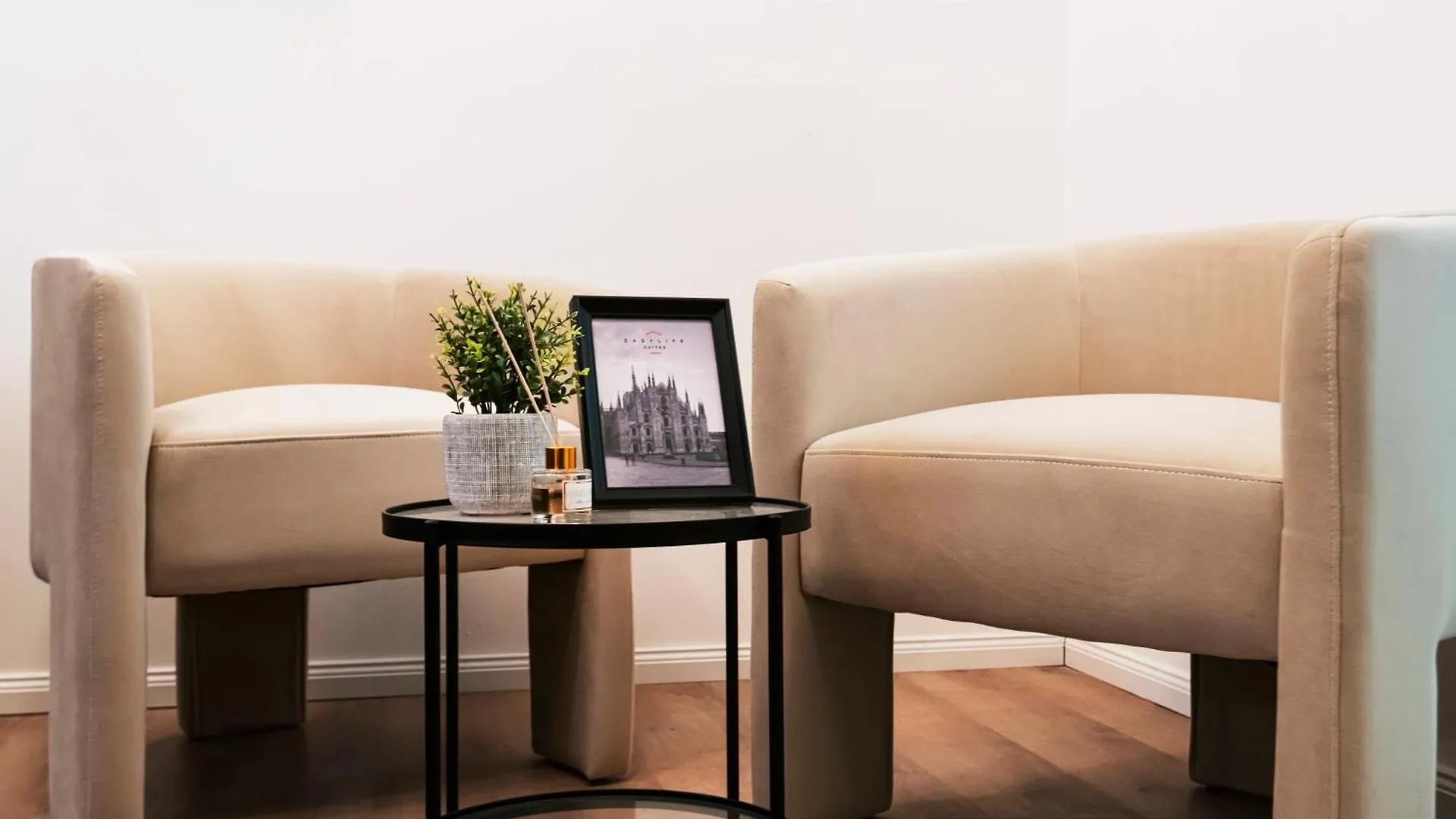 Easylife - Fl Suite In Centrale Milan 0*,