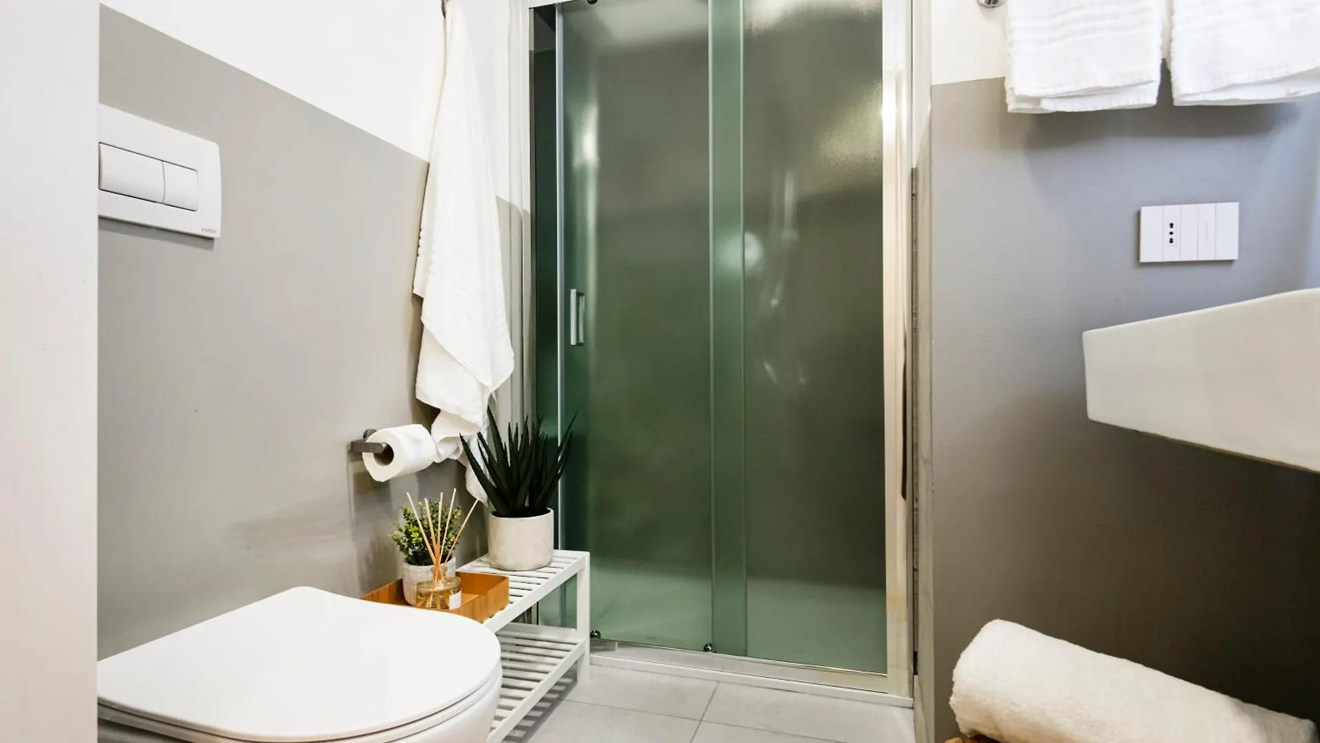Hotel Easylife - Fl Suite In Centrale Milan